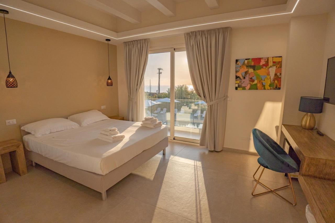 Villa Rocca - Rooms&Spa Pizzo  Eksteriør bilde