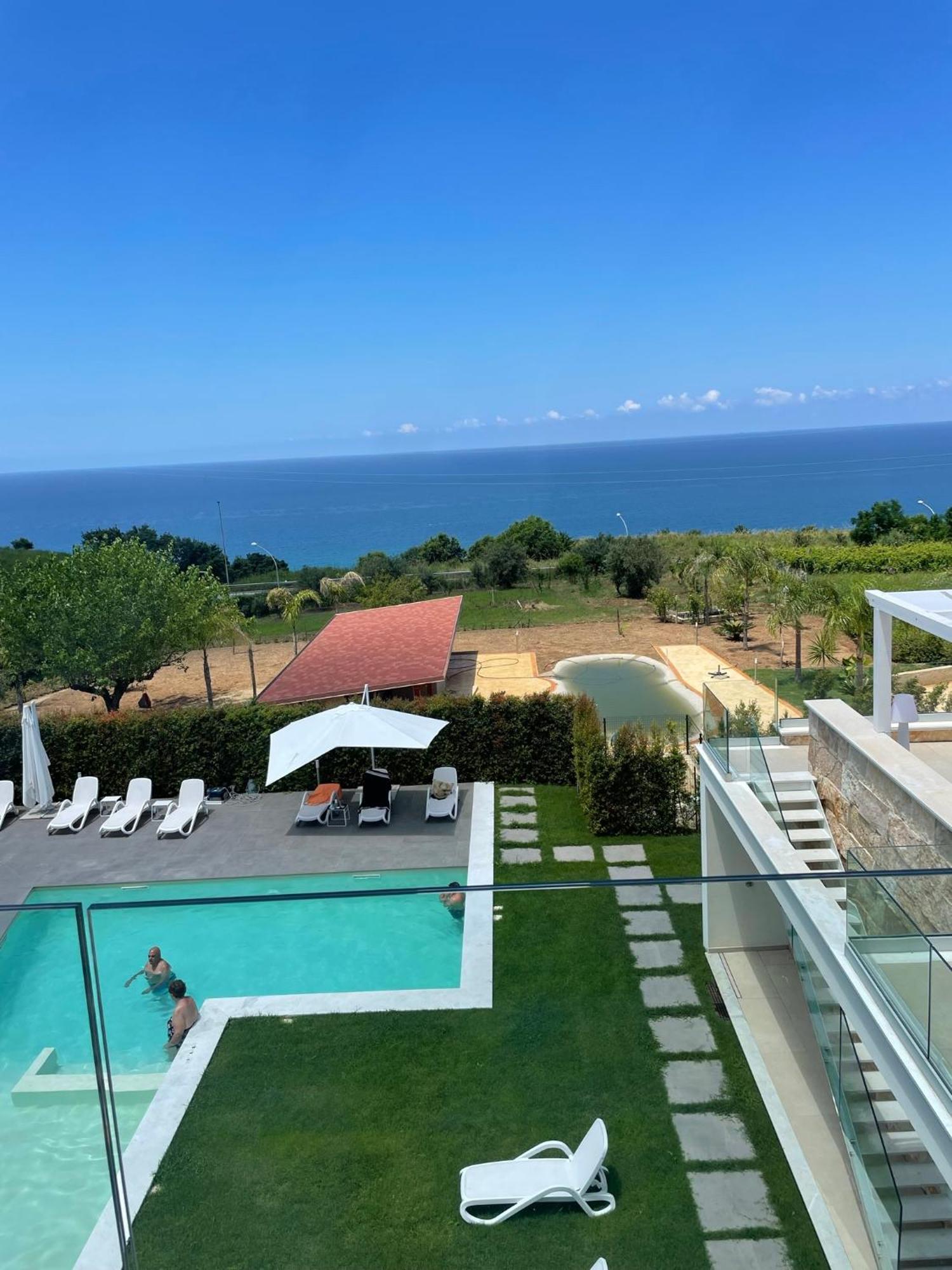 Villa Rocca - Rooms&Spa Pizzo  Eksteriør bilde